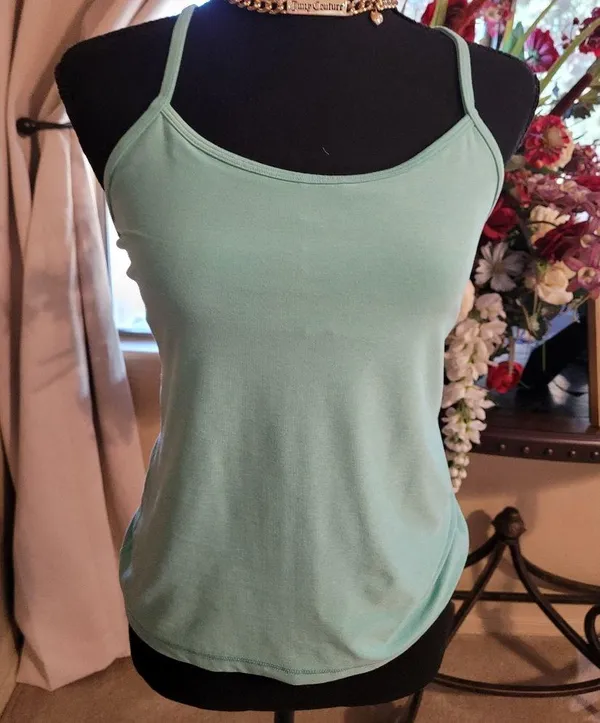 Lululemon tank top - Image 4