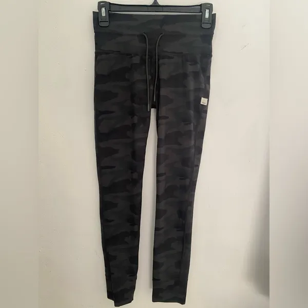 Vuori Dark green Camouflage Leggings size S - Image 4