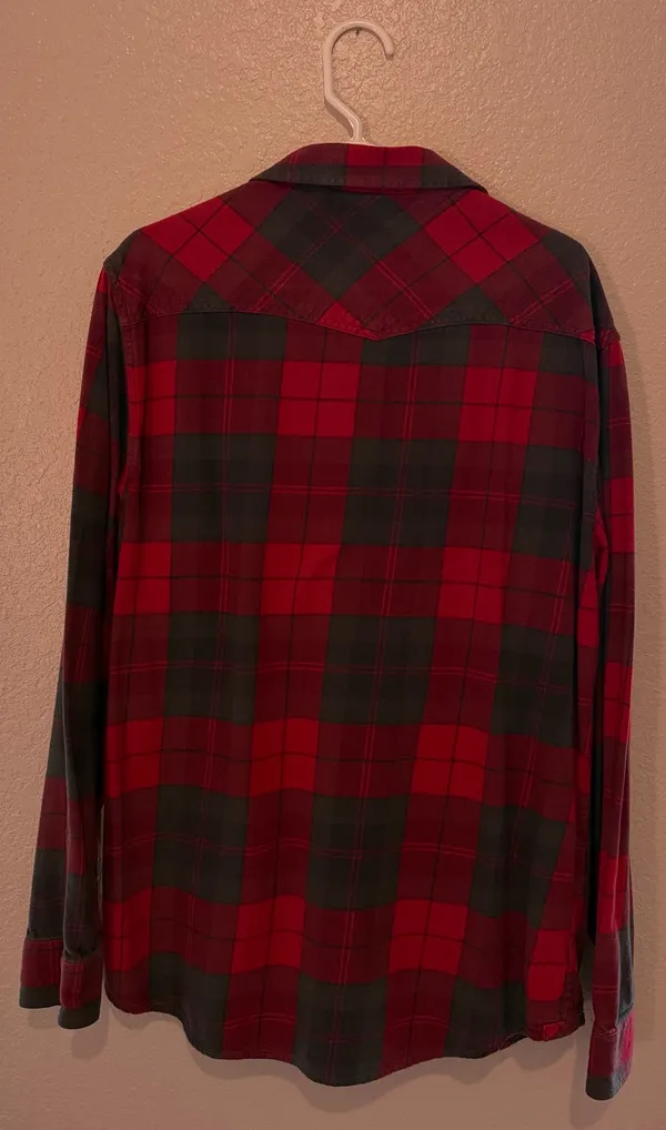 Urban Pipeline Men’s Flannel - Red Plaid Size XL - Image 2