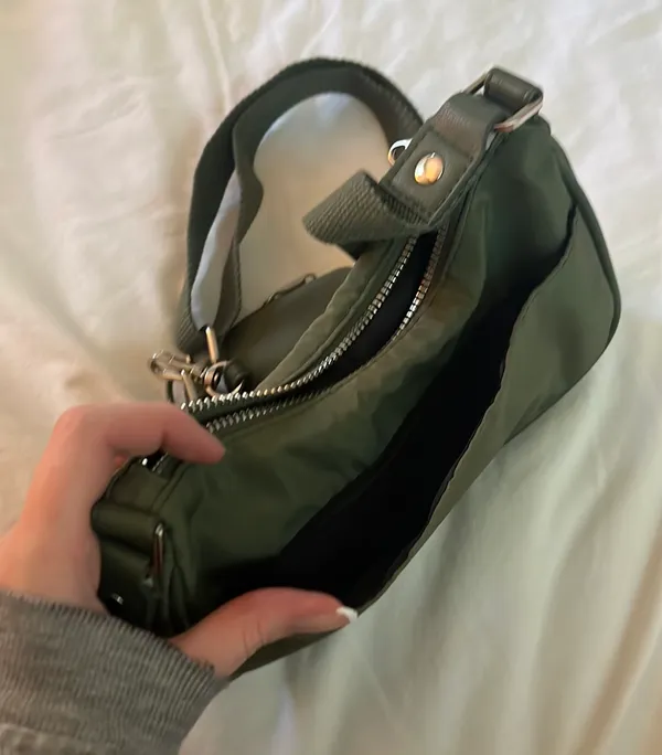 Wild Fable Excellent Condition Target Crossbody Bag with Pouch - Image 2