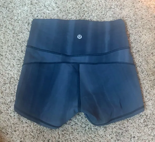 Lululemon Wunder Train Shorts - Image 2