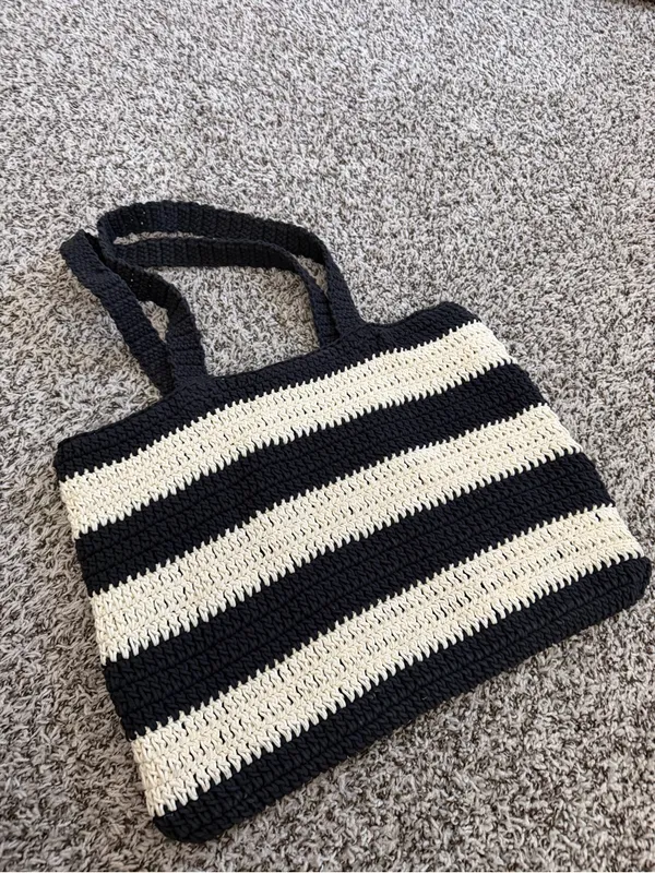 Black striped tote bag - Image 2