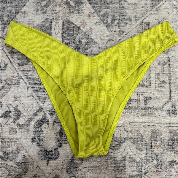 Abercrombie & Fitch Lime Bikini Set - Image 4