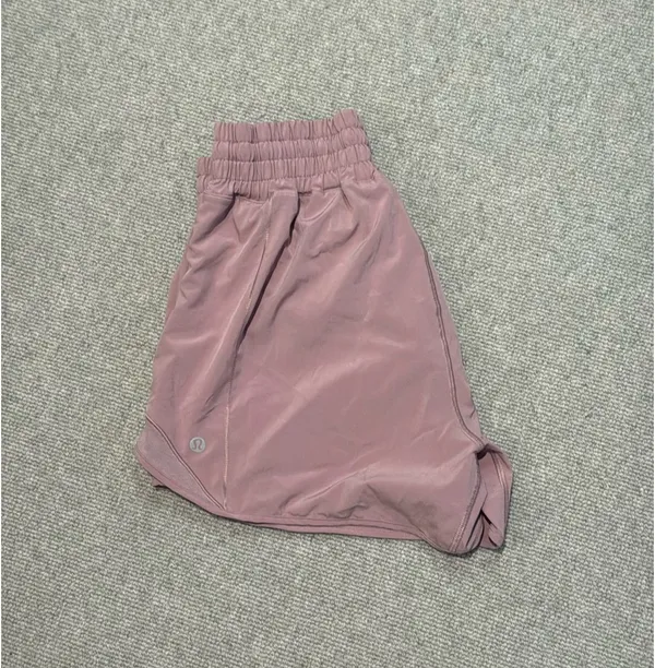 Lululemon Shorts Hotty Hot 4" High-Rise - Image 3