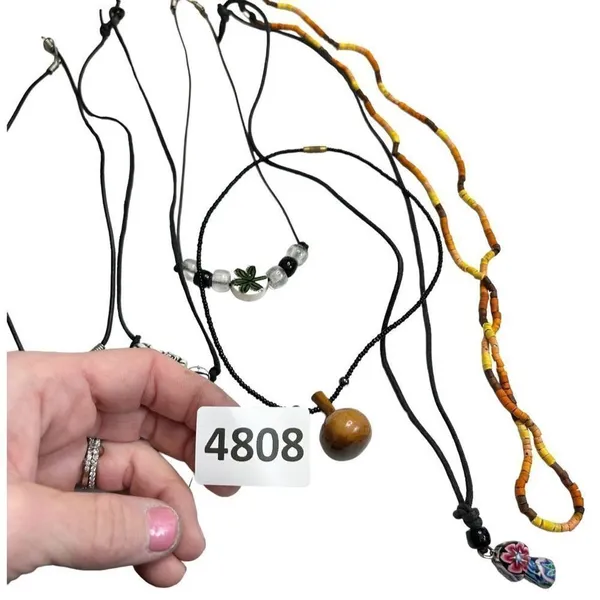 Jewelry lot of 6 necklaces - Painted wooden mushroom pendant, floral hippy, and - Image 7