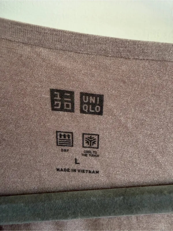 Uniqlo airism shirt activewear athleisure loungewear - Image 5