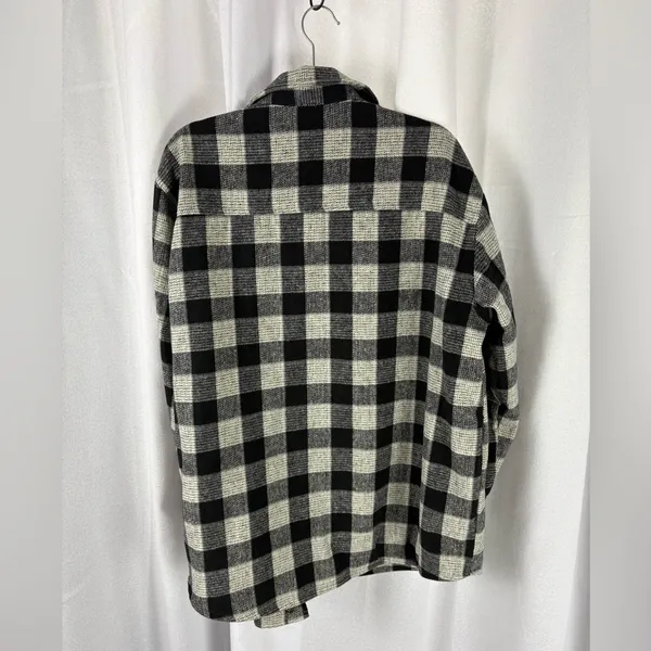 Forever 21 Plaid Shacket Black &‎ White Buffalo Lined Size Large EUC - Image 5