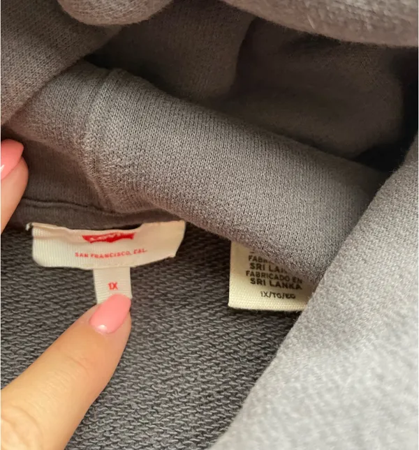 levi’s gray hoodie - Image 2