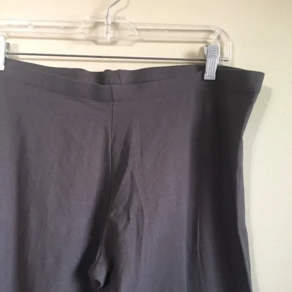 Victoria's Secret XL short grey leggings‎ - Image 2