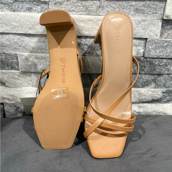 Trendy Tan Strappy Heels Size 9 - Image 3