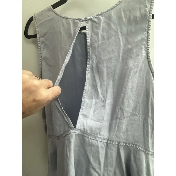 Cloth & Stone Tank Top Chambray Size M Blue Sleeveless Open Back Boho Preppy - Image 4