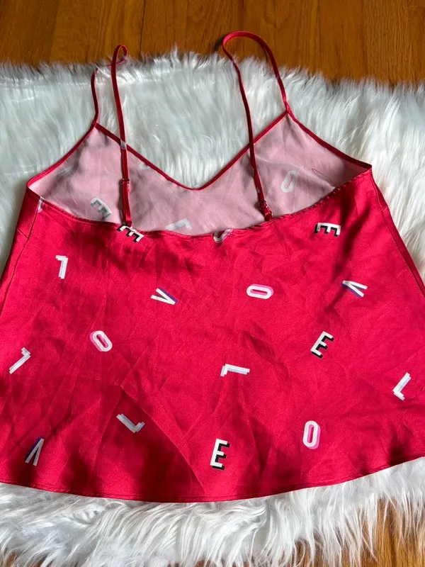 Victoria's Secret Red Love Tank Top Women's Small - Image 4