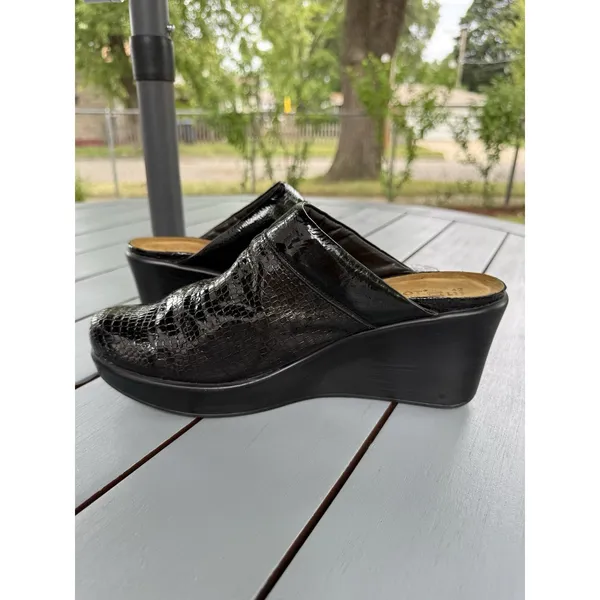 NAOT Black Croco Patent Leather Mules Slip on Clogs Women’s Wedge Shoes Size 11 - Image 5