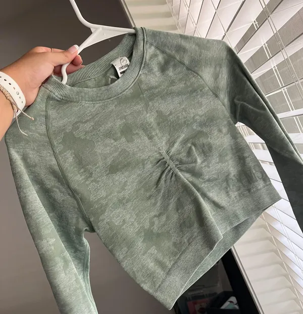 Long Sleeve Gym Shark Shirt - Image 2