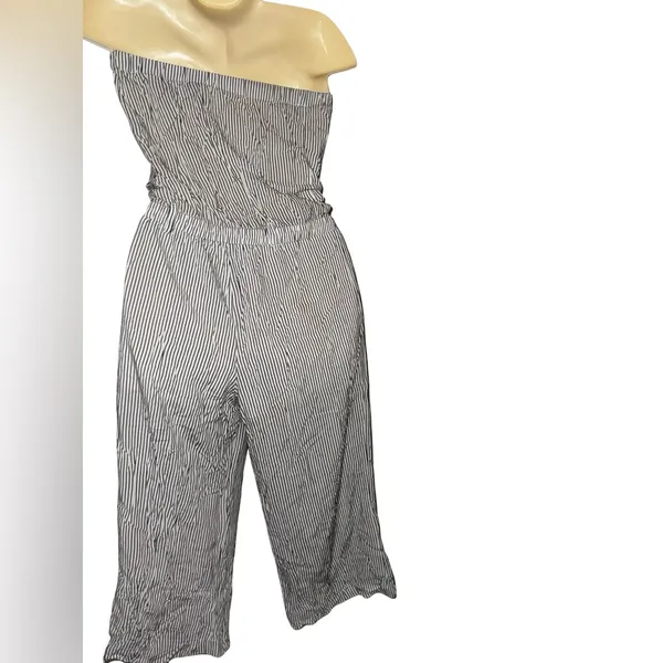 FAVLUX Black and White Strapless Striped Jumpsuit - Image 3