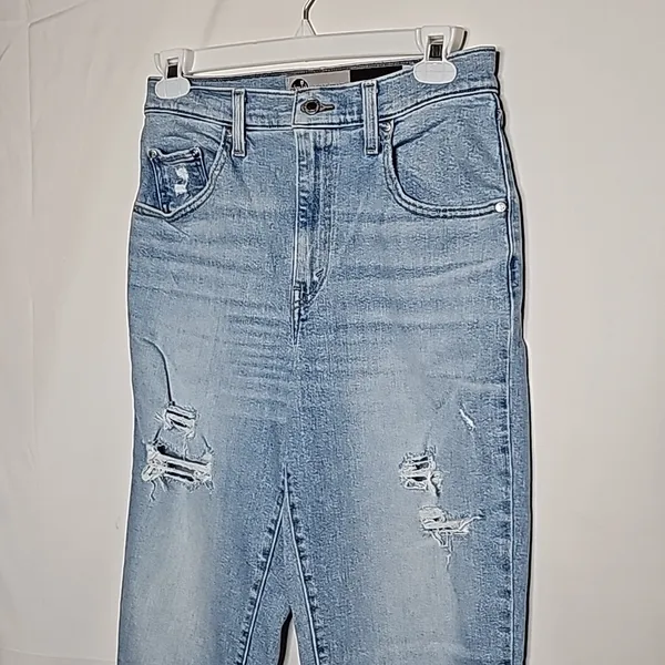 NWOT Levi's Silver Tab mom jeans light wash distressed ripped cropped jeans 29 - Image 4