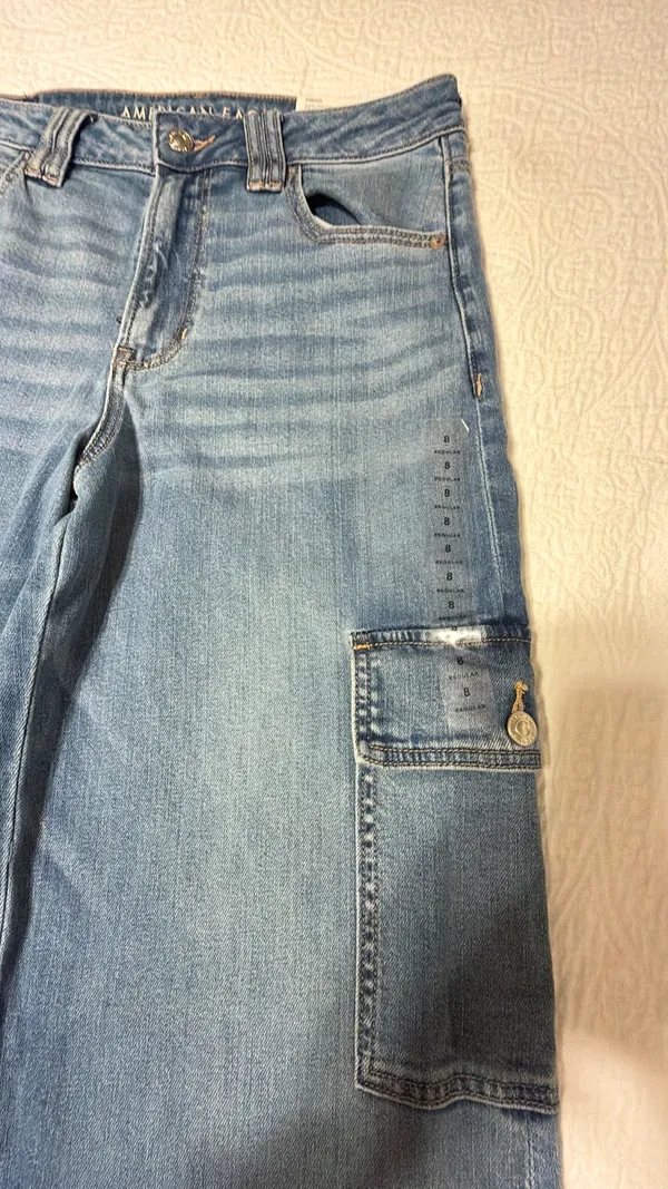 American Eagle Outfitters Light Blue Wide-Leg Cargo Jeans - Image 3