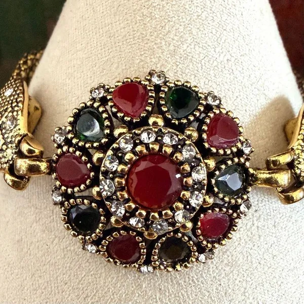 Antiqued Gold Tone Multi Strand Bracelet - Image 4