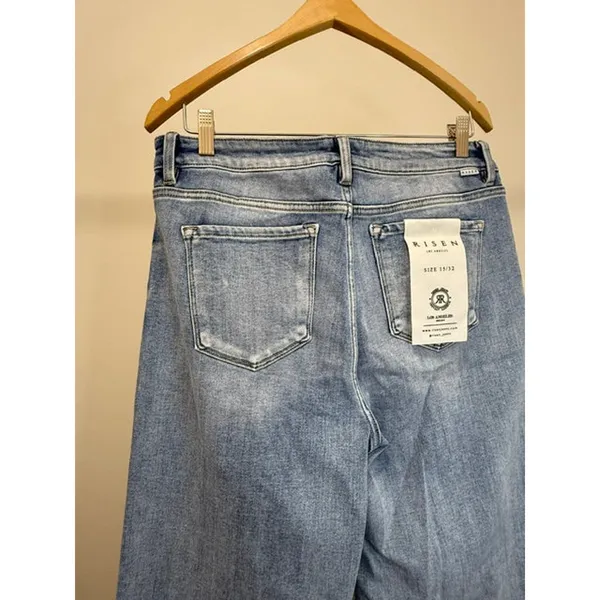 Risen Wide Leg Jeans (Light Wash, Distressed, 32” Inseam) Sz15/32 NWT - Image 4