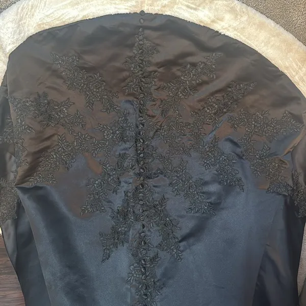Women’s Black Off the Shoulder Christmas Holiday Winter Dress Train Size 2 NWT - Image 5