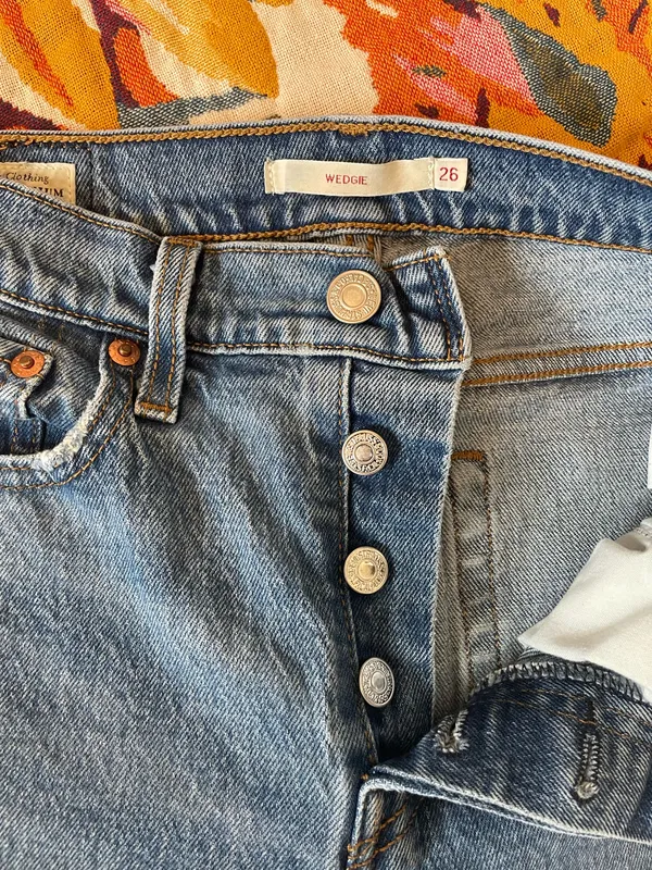 Levi’s Wedgie Jeans - Image 4