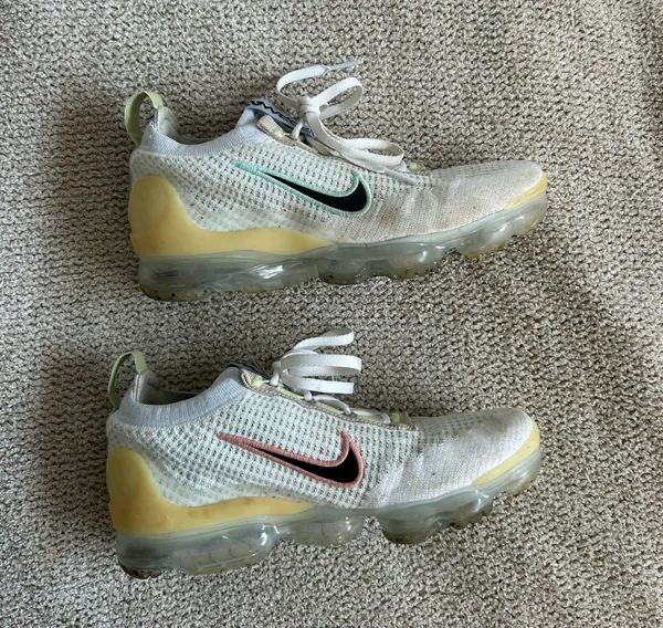 Nike Air Vapormax Flyknit 2 - Image 3
