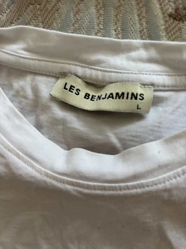 Les Benjamin white t - Image 3