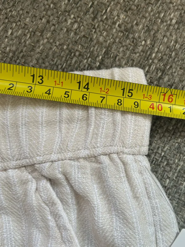 Time and Tru Cream Striped High Waist Linen Blend Drawstring Shorts. | Medium - Image 6