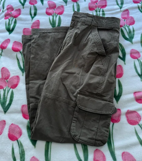 Abercrombie Cargo Pants - Image 2