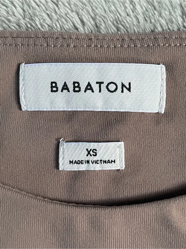 Aritzia Babaton Contour muscle tank top Taupe minimalist classic essential XS - Image 4