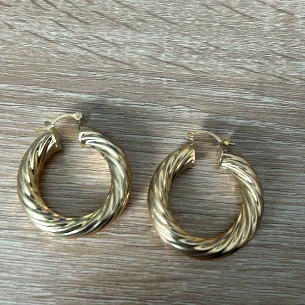 Twisted hoop earrings Gold - Image 2