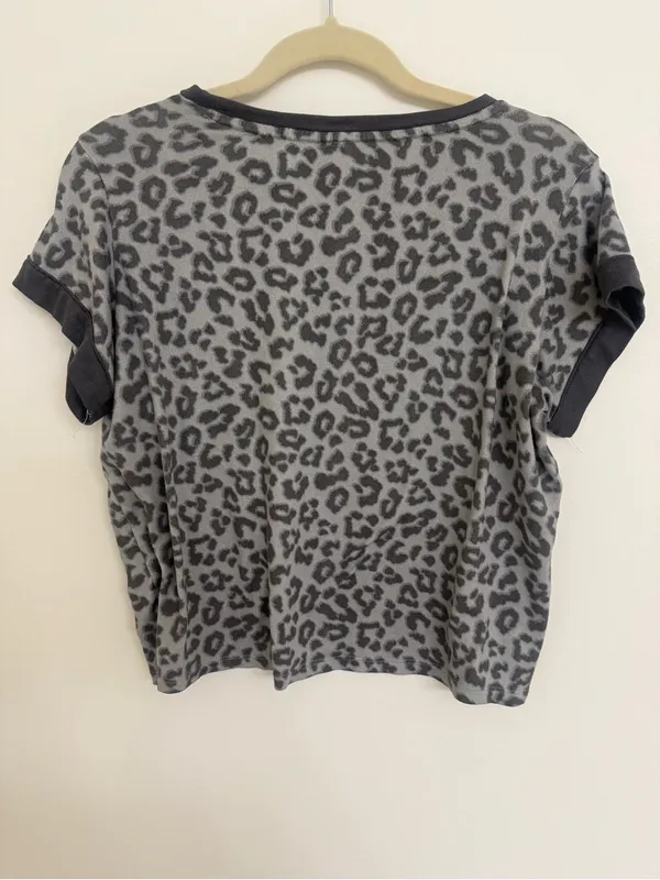 Lucky Brand Women's loungwear Grey Leopard Print Short Sleeve, Tank Top & Short - Image 2