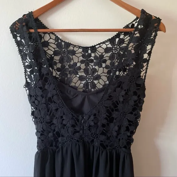 Black Lace Maxi Dress Size M - Image 8