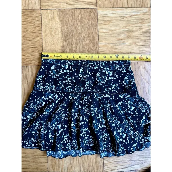 Aritzia Sunday Best Zelda Mini Skirt, Size 2, Black w/ White and Blue Flowers - Image 7