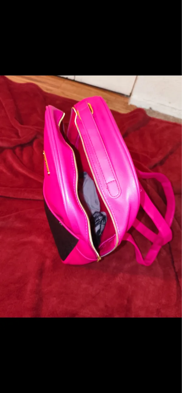 Juicy Couture Hot Pink & Black Faux Leather Backpack Sequence - Image 10