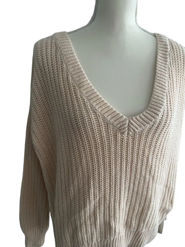 VS PINK Cream Cable Knit V Neck Sweater Size S - Image 3