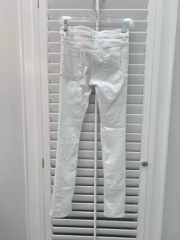 Alice + Olivia Distressed White Skinny Jeans - Image 4