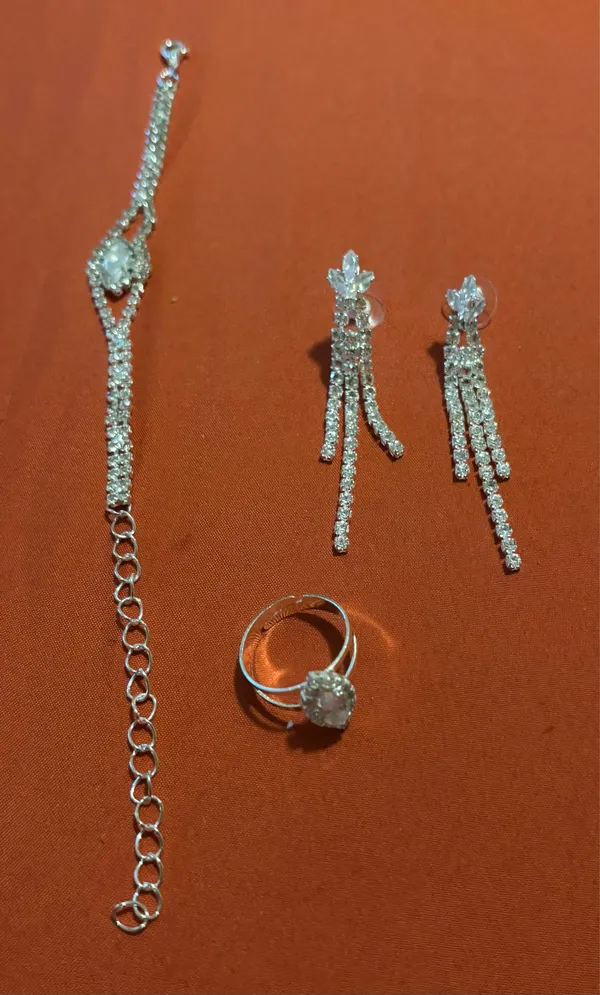 & Other Stories Silver Crystal Necklace, Earrings & Bracelet Jewelry Set(Fashion Jewelry) - Image 4