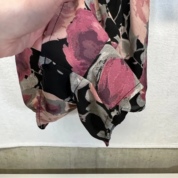 Lulus What’s Bloomin Bell Sleeve Black, Pink & Gray Floral‎ Romper Size S - Image 7