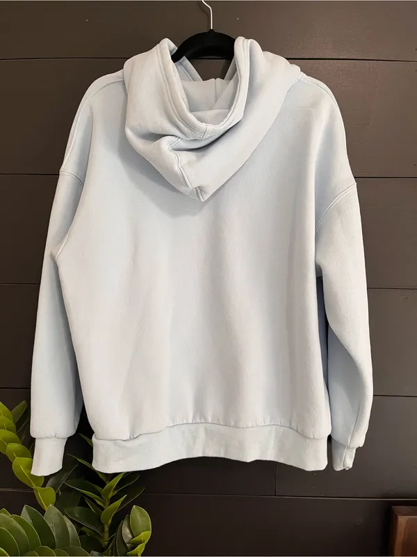 TRENDY QUEEN Powder Blue Pullover Sweatshirt Viral Hoodie Sz M GUC - Image 3