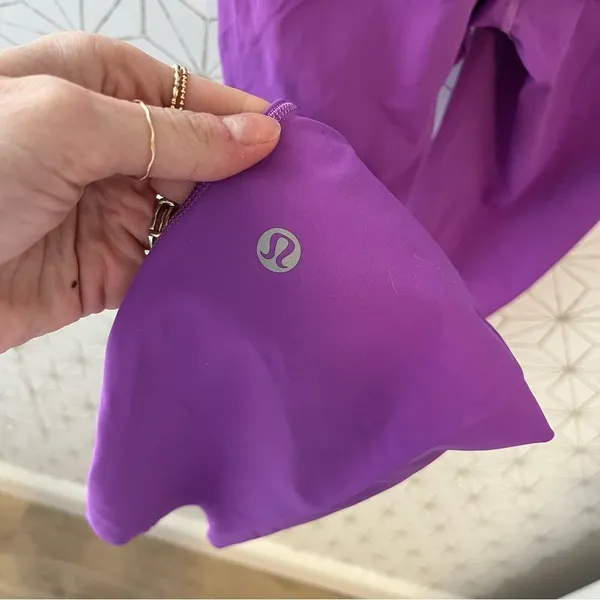 Lululemon Base Pace Tight 25” Magenta Energy Bra Bundle - Image 6