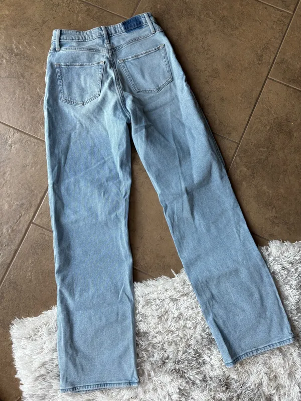 Hollister High-Waisted Patchwork Jeans - Image 3