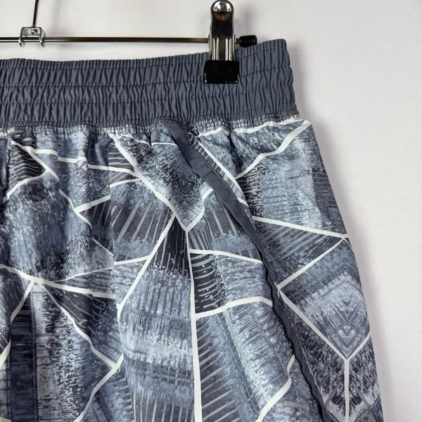 Champion C9 Gray & White Geometric Printed Running‎ Athletic Shorts M - Image 3