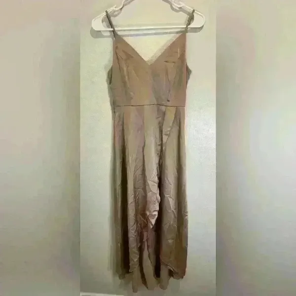 Showpo. NWT Women’s TREASURING‎ YOU WRAP MIDI DRESS IN MOCHA SATIN Size 8 - Image 4