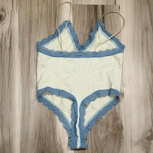 Urban Outfitters Out From Under Lace Trim Bodysuit Cream Blue Women’s Small - Image 4