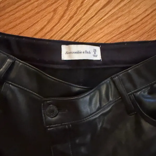 Abercrombie & Fitch Vegan Leather Pants Black 8 Straight Leg Night Out Edgy - Image 2