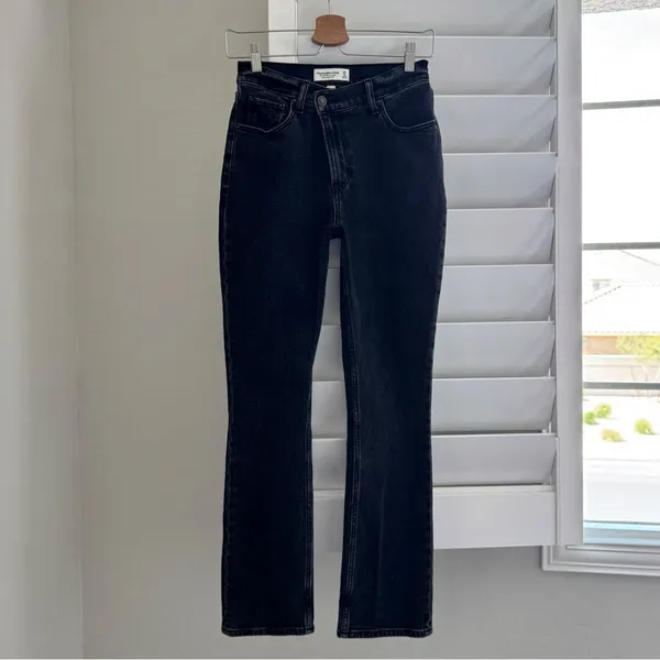 Abercrombie Fitch Curve Love 90’s Slim Straight Ultra High Rise Jeans 25/0 Short - Image 2