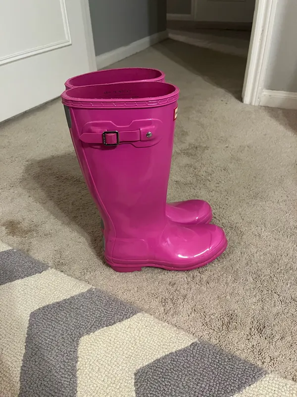 Pink Hunter rain boots  - Image 4