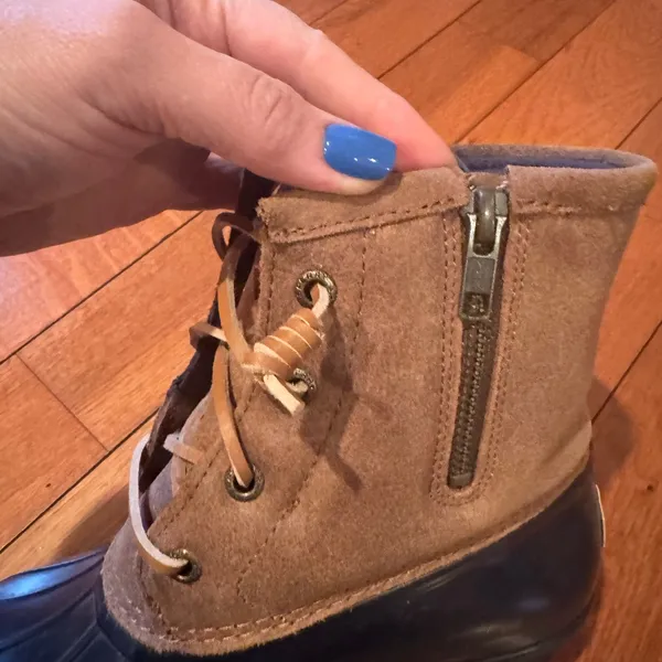 Sperry Women’s Navy Brown Rain Boots | Classic Duck Boot Style - Image 4