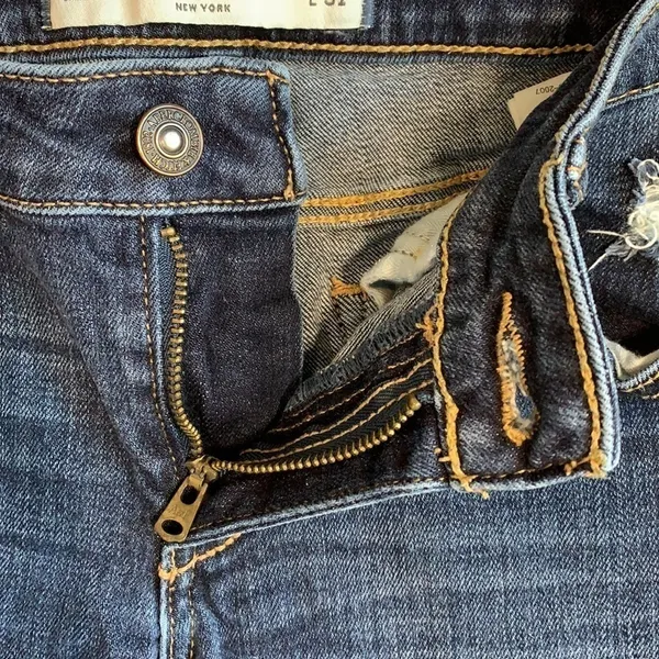 Abercrombie & Fitch Low Rise Distressed Bootcut Jeans Women’s Size: 26 - Image 6